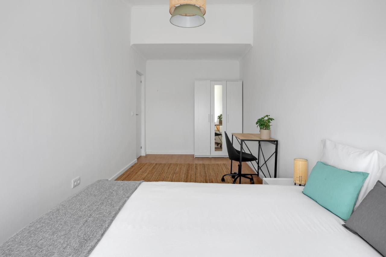 Sunny 2 Bedroom Apartment In Almada - Balconies With River View Extérieur photo