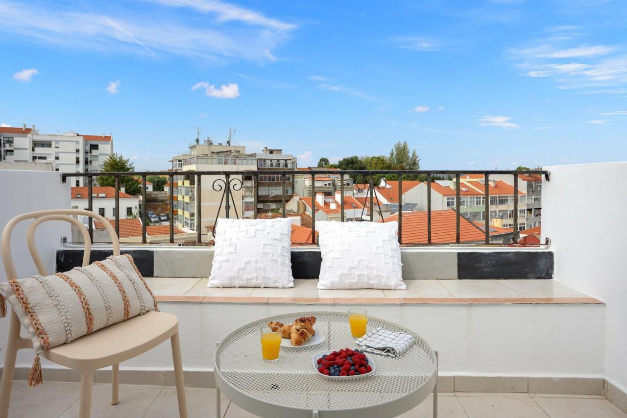 Sunny 2 Bedroom Apartment In Almada - Balconies With River View Extérieur photo