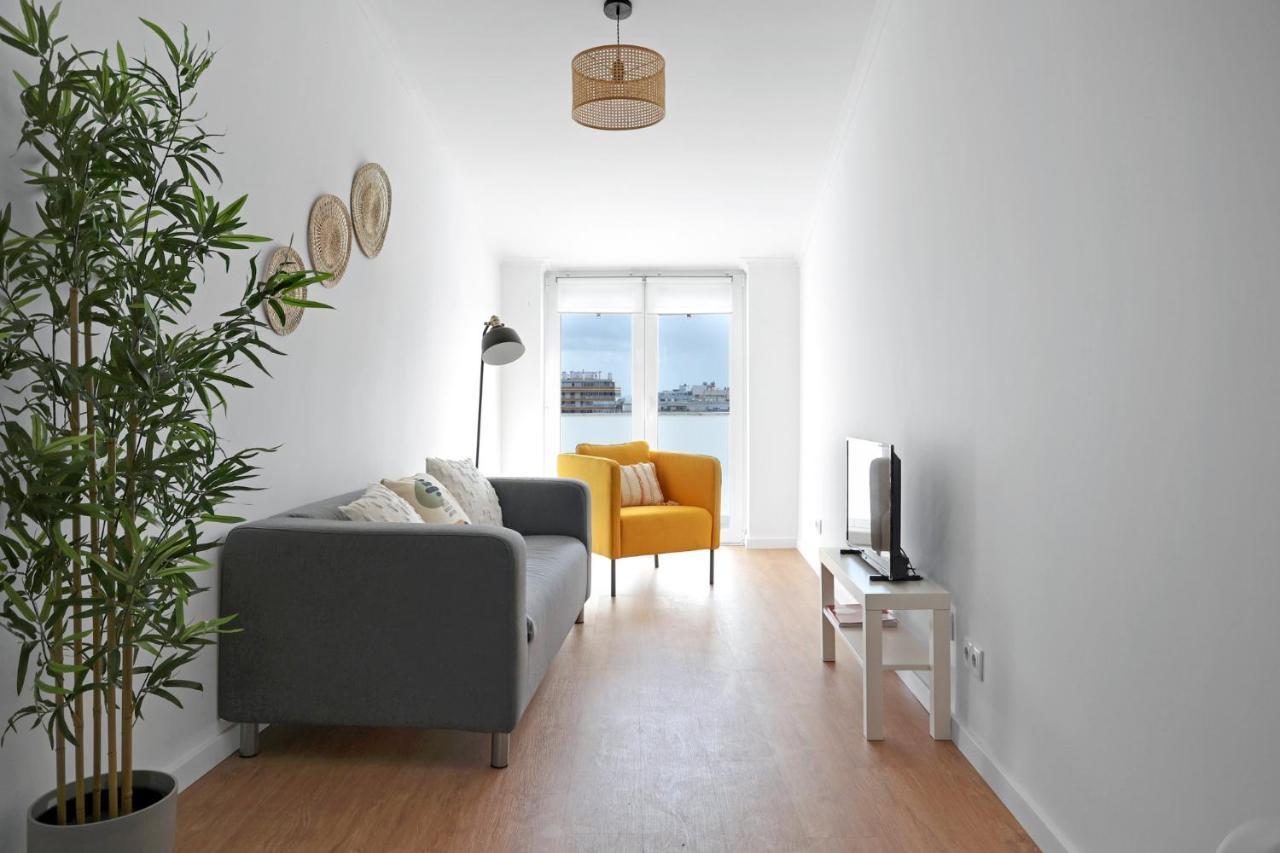 Sunny 2 Bedroom Apartment In Almada - Balconies With River View Extérieur photo