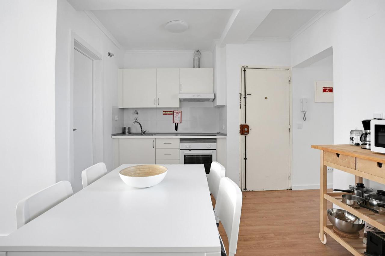 Sunny 2 Bedroom Apartment In Almada - Balconies With River View Extérieur photo